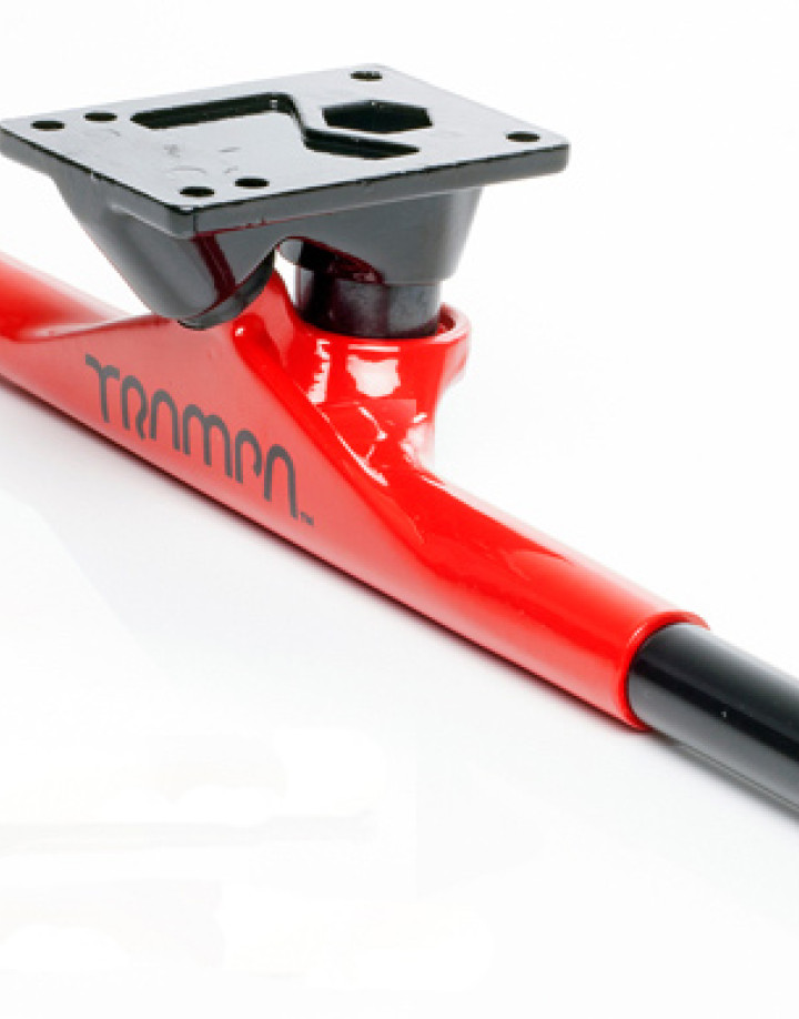 TRAMPA 12mm Hollow Axle Skate Truck in Red von der Seite